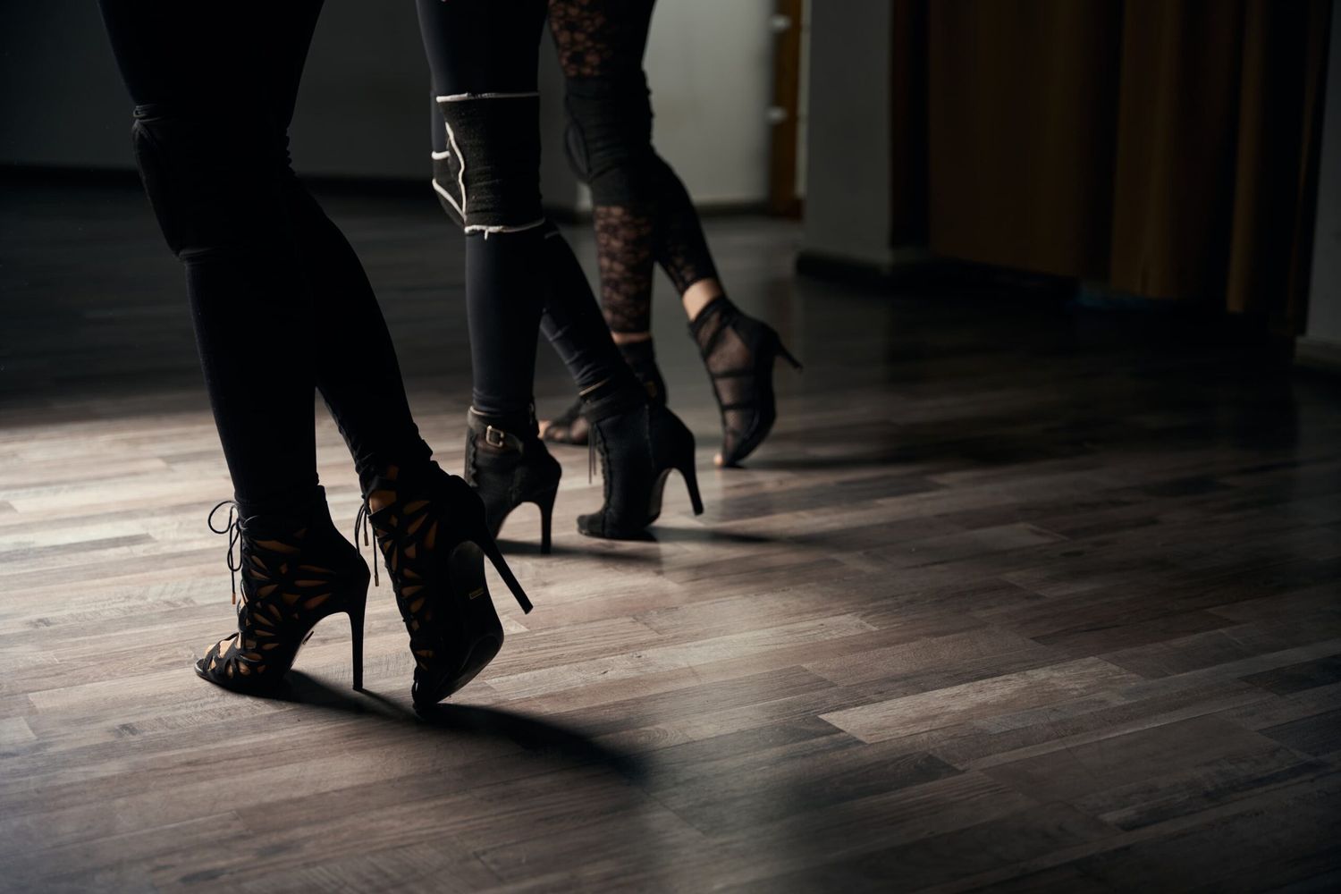 Danseuses en talons pendant un cours de Heels au Muse Lab