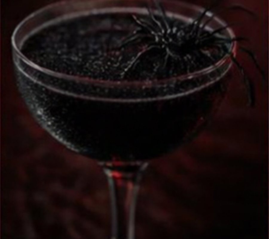 Cocktail noir de la soirée Halloween Dark Feminine